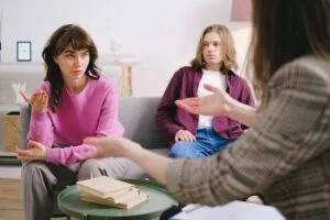 A family therapy session for addiction treatment at a drug and alcohol rehab centre in Bedfordshire