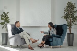 A therapy session at an alcohol rehab centre in Bedfordshire