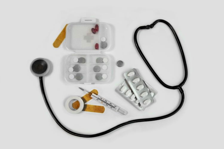 Stethoscope, pills and plasters